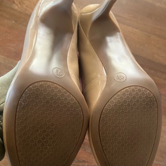 Mossimo Beige Nude Pumps 4" Heel Stiletto 9.5 Round Toe Faux Patent Leather - Picture 7 of 11